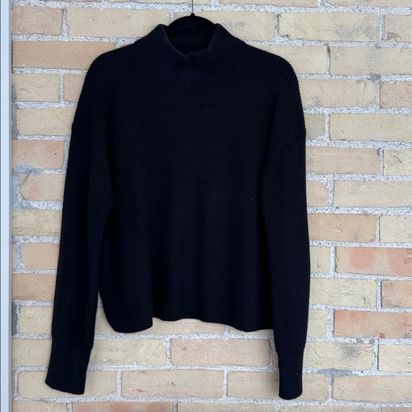 lululemon athletica Sweaters - Lululemon Black Turtleneck Sweater